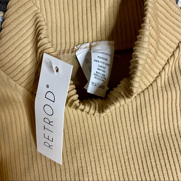 Stretch Ribbed Knit Mock Neck Tank, NWT - Picture 2 of 3